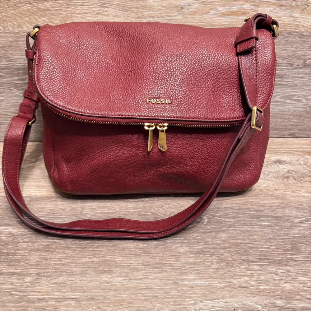 Fossil Burgundy Preston Large Flap Crossbody Bag Expandable Shoulder Bag Leather
